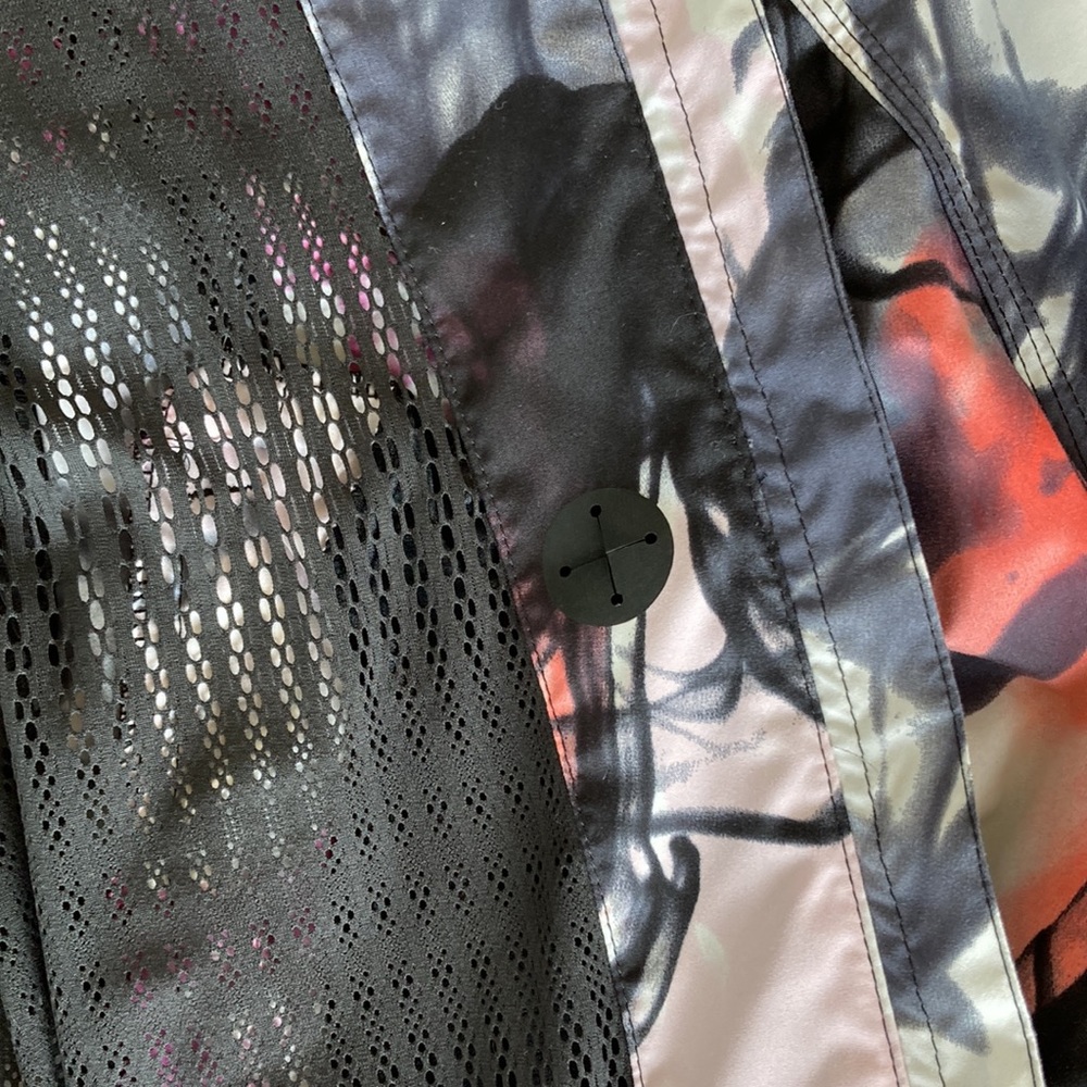 Lululemon jacket - Picture 6 of 7